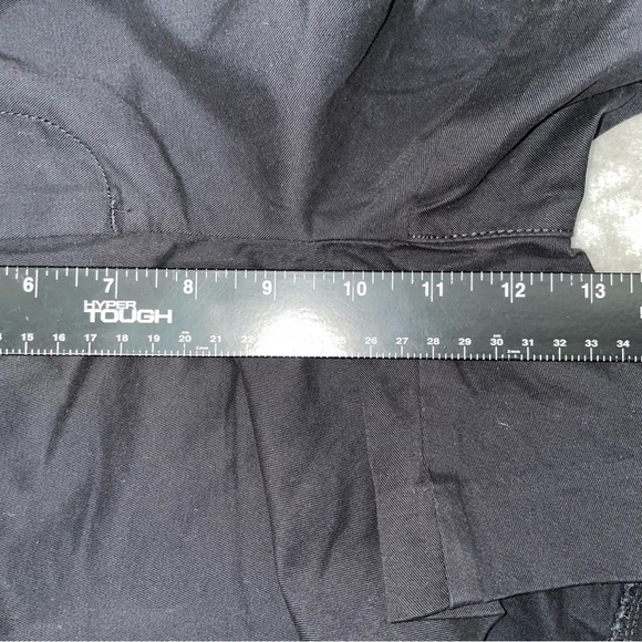 Gap Relaxed Girlfriend Twill Black Shorts 3% Stretch has Pockets Size 14 NWT - Picture 4 of 7